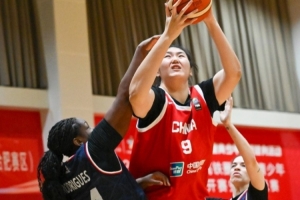 内部教学赛-中国女篮以85-79击败国际女篮联队