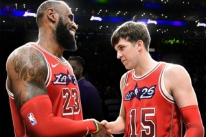 美迷热议库里全明星退赛：里夫斯、哈登补位！詹姆斯要打首发啦