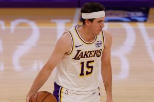 里夫斯谈个人在队内的角色：教练让我做什么 我就会去做什么