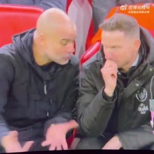 老师在讲课，而你在一旁假装自己全都听懂了