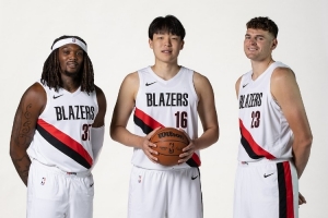 解说：克林根被杨瀚森激发出三分 他也扑不到外线但篮板强太多了