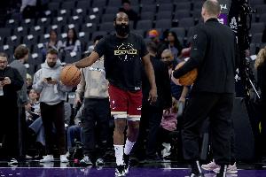 哈登：我和骑士就合练了10分钟&看了看录像 他们都只想赢球