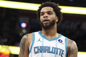 高效输出！迈尔斯·布里奇斯14投10中&罚球5中5 砍26分6板5助