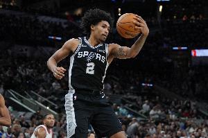 队友都太猛了！哈珀8中5得到11分4板5助1断1帽