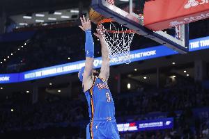 正负值+19最高！卡鲁索战旧主8中7高效砍下17分 三分4中3