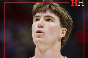 G联盟场均8.9分7.8板！Scotto：灰熊与7尺1中锋洛夫林签10天合同