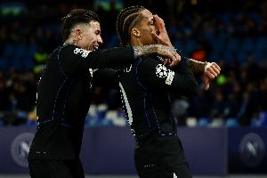 在英超连续两个赛季进球上双，若昂·佩德罗是第四位做到的巴西人