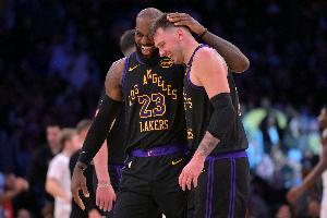 ESPN：湖管现优先考虑押宝东契奇 而非围绕老詹末年打造最强阵容