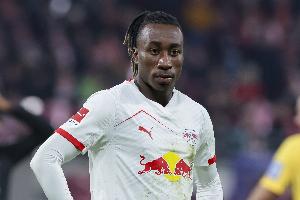 记者：迪奥曼德和前经纪公司仍有合同在身，利物浦暂搁置引进计划